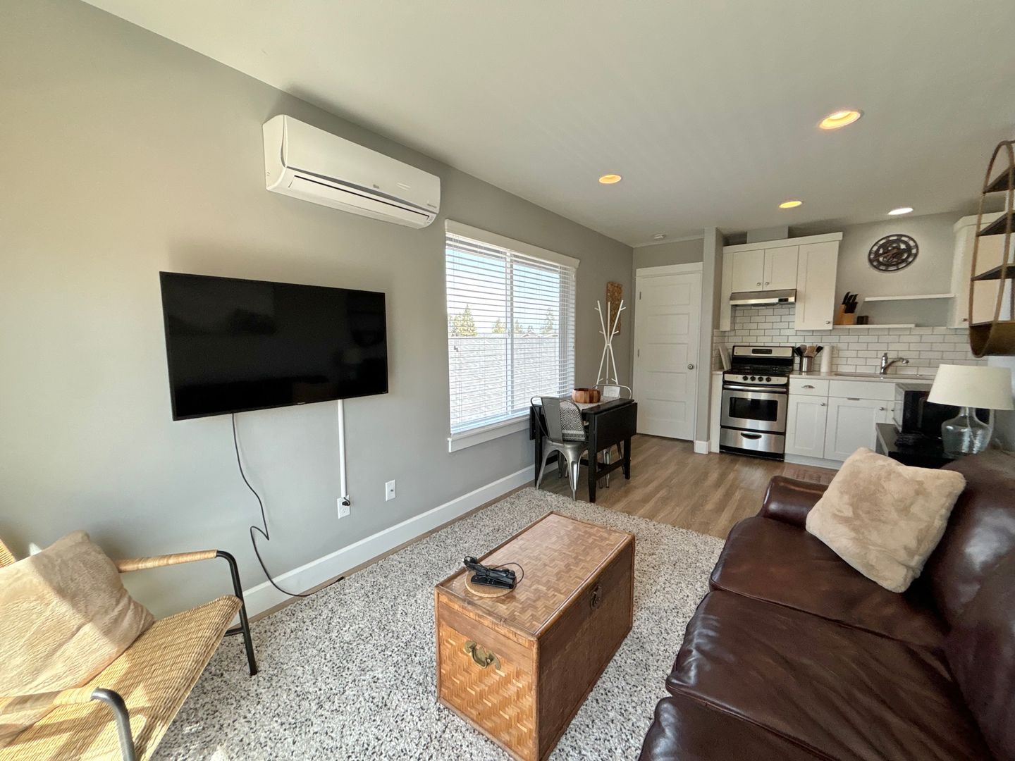 647 NE Vail Ln ADU Utopia Management